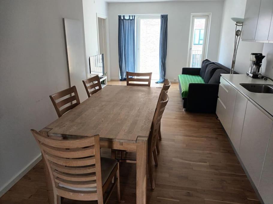 Fully Equipped Apartment, 15 Min To Center Appartement